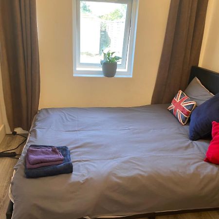 Stunning Twickenham Rugby Studio Flat Teddington Ngoại thất bức ảnh